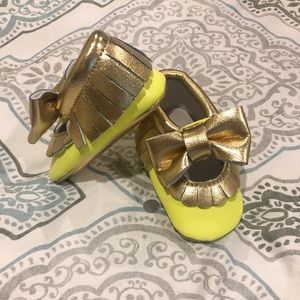 NWOT 12-18 month girl shoes